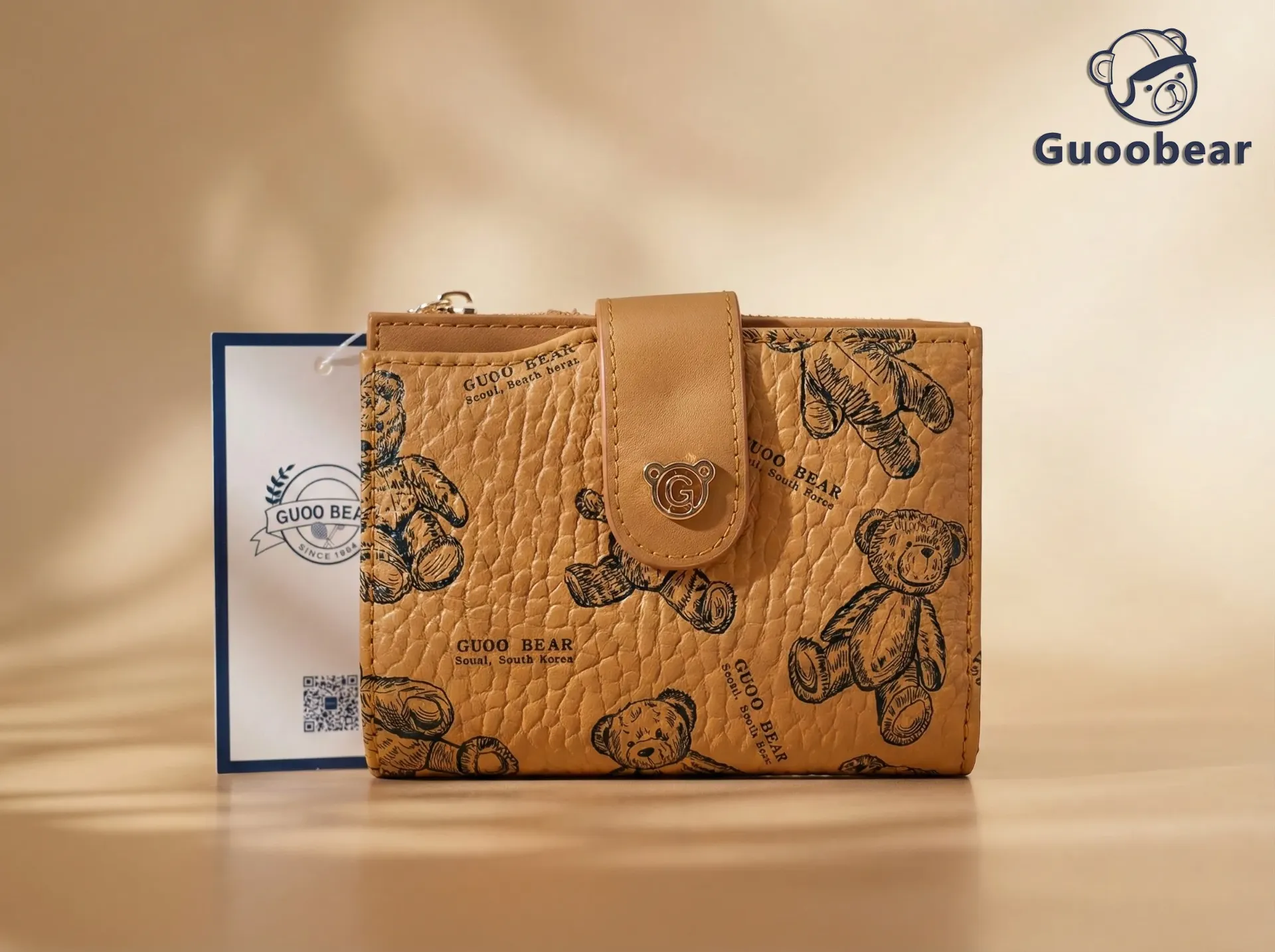 [GO-2040-3920] Old-fashioned tan graffiti bear bi-fold wallet