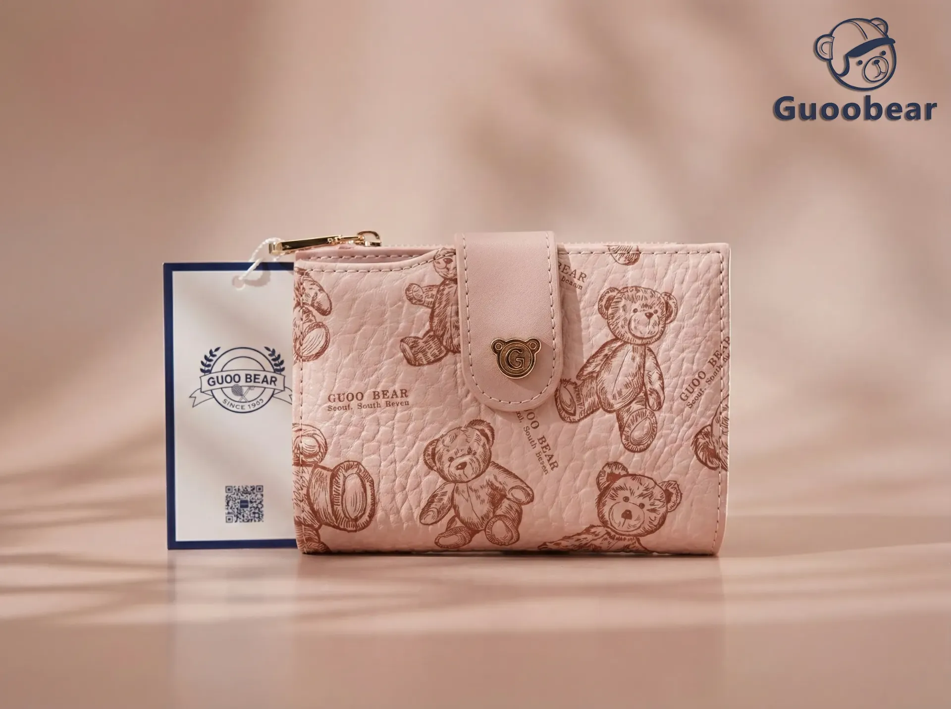[GO-2040-2900] Pink Graffiti Bear Bifold Wallet